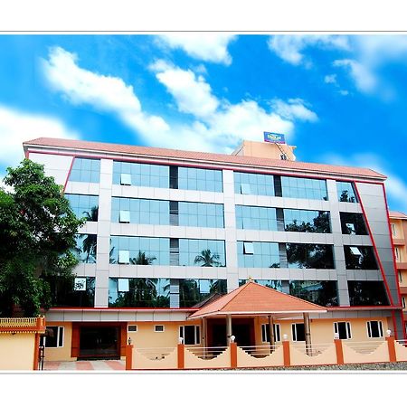 Sree Gokulam Sabari Hotel Chavakkad Екстериор снимка