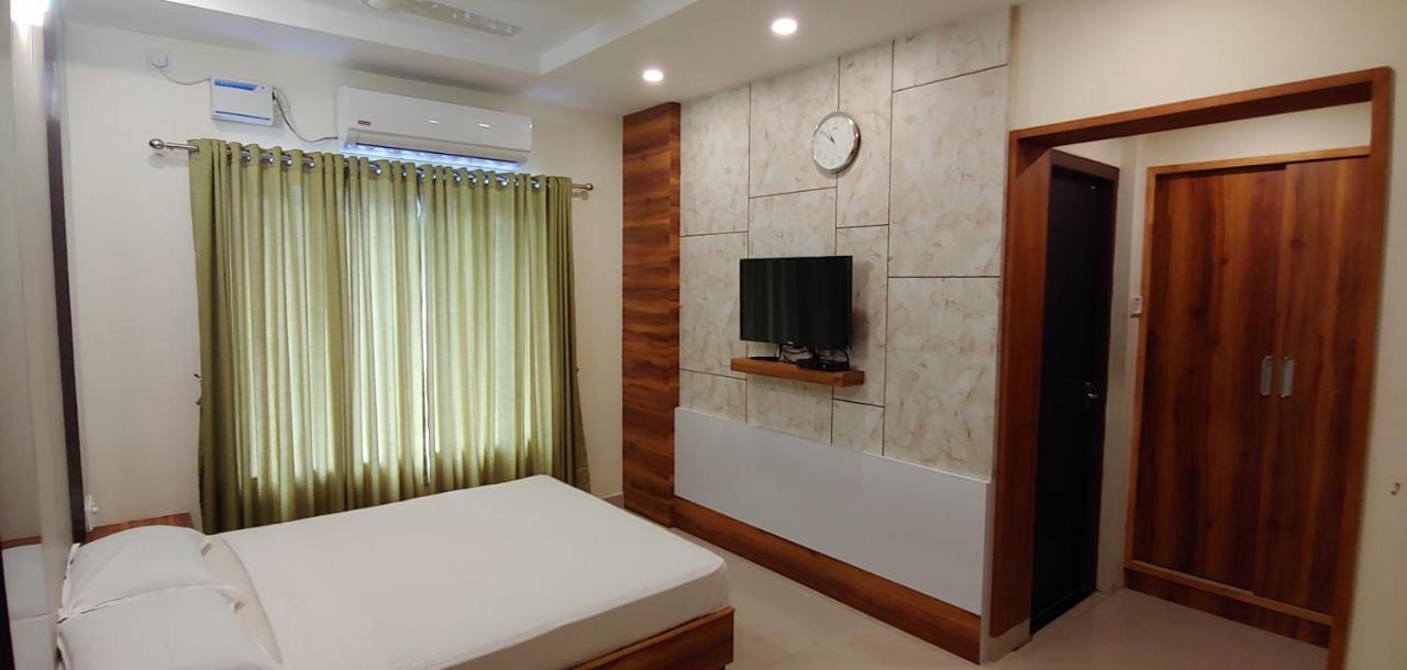Sree Gokulam Sabari Hotel Chavakkad Екстериор снимка