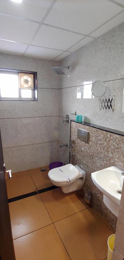 Sree Gokulam Sabari Hotel Chavakkad Екстериор снимка