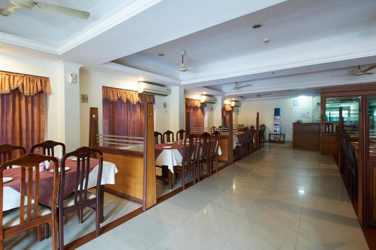 Sree Gokulam Sabari Hotel Chavakkad Екстериор снимка