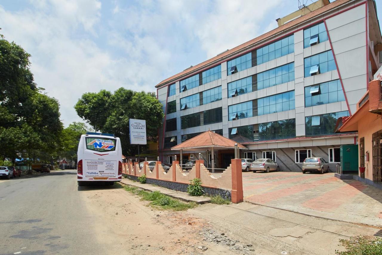 Sree Gokulam Sabari Hotel Chavakkad Екстериор снимка